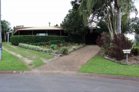 3 Bedroom Holiday House - Accommodation Resorts 0